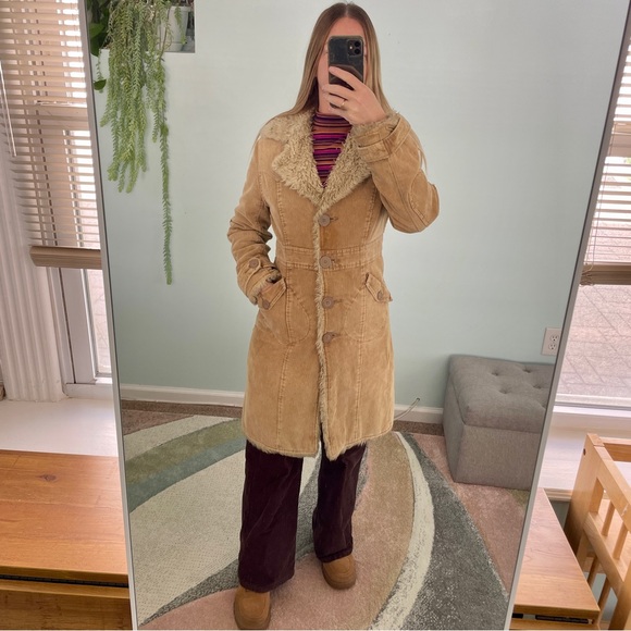 Steve Madden Beige Corduroy Penny Lane Coat with Faux Fur - Picture 13 of 13